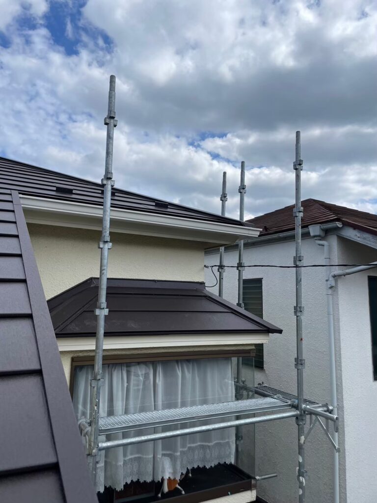 横浜市港北区にて雨漏り修理・屋根葺き替え工事〈スーパーガルテクト〉 施工後